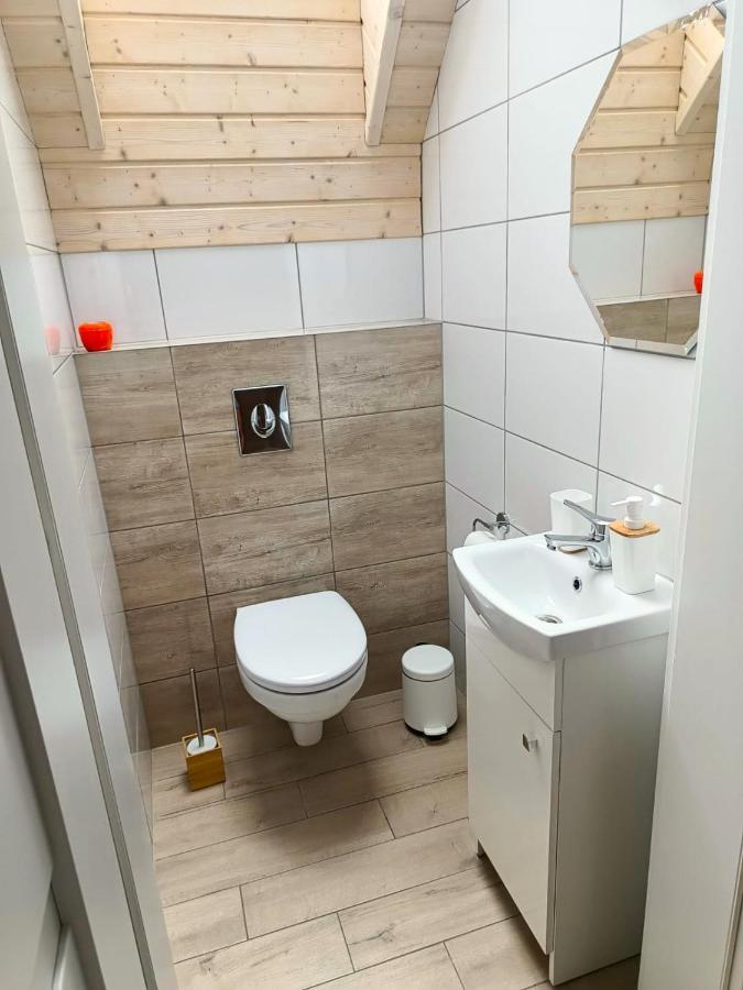 Lawendowe Domki I Apartamenty W Pobierowie โปเบียโรโว ภายนอก รูปภาพ