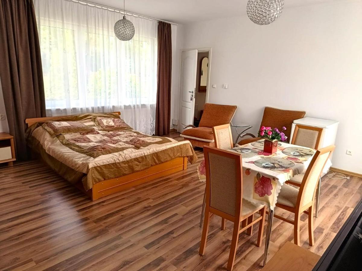 Lawendowe Domki I Apartamenty W Pobierowie โปเบียโรโว ภายนอก รูปภาพ