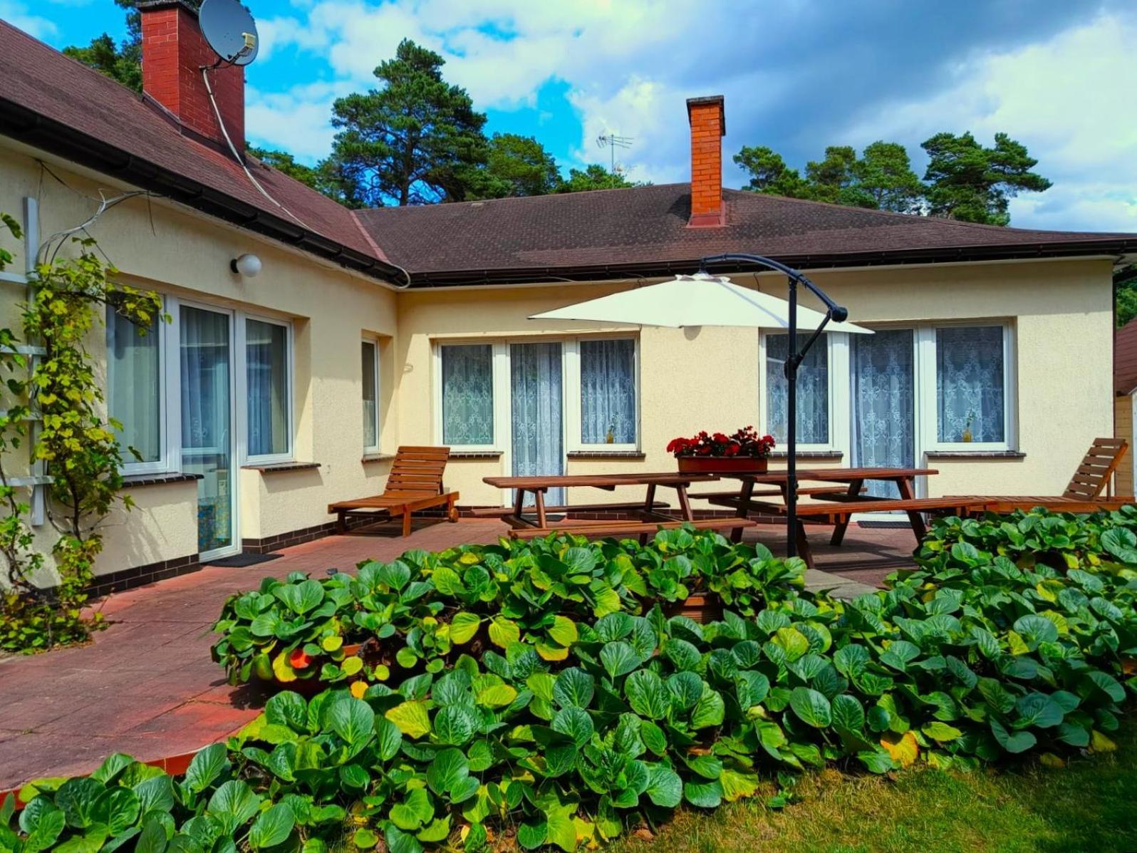 Lawendowe Domki I Apartamenty W Pobierowie โปเบียโรโว ภายนอก รูปภาพ